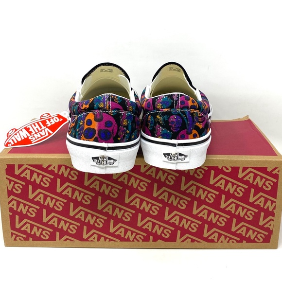 VANS Classic Slip On Low Top Black Multi Canvas Women Sneakers Size VN0A7Q5D0ZB - Picture 9 of 12
